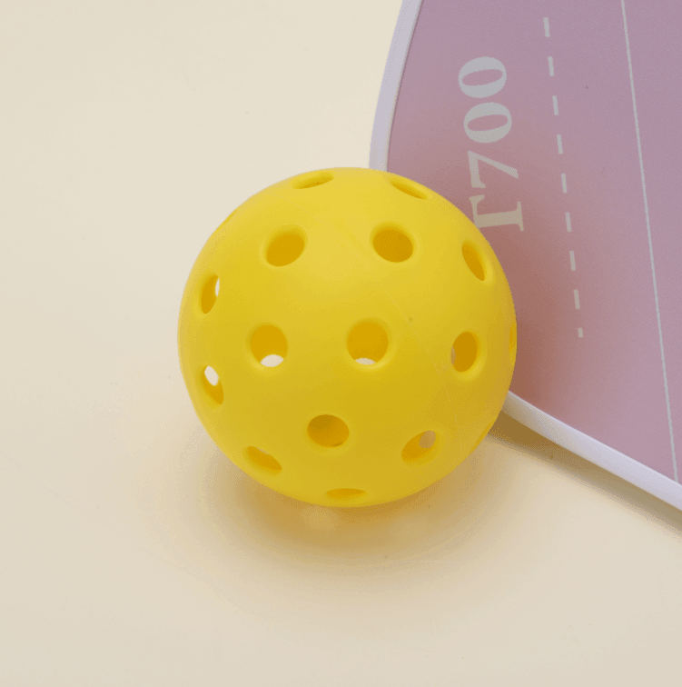 1 Piece yellow hybrid pickleball with T 700 Paddle