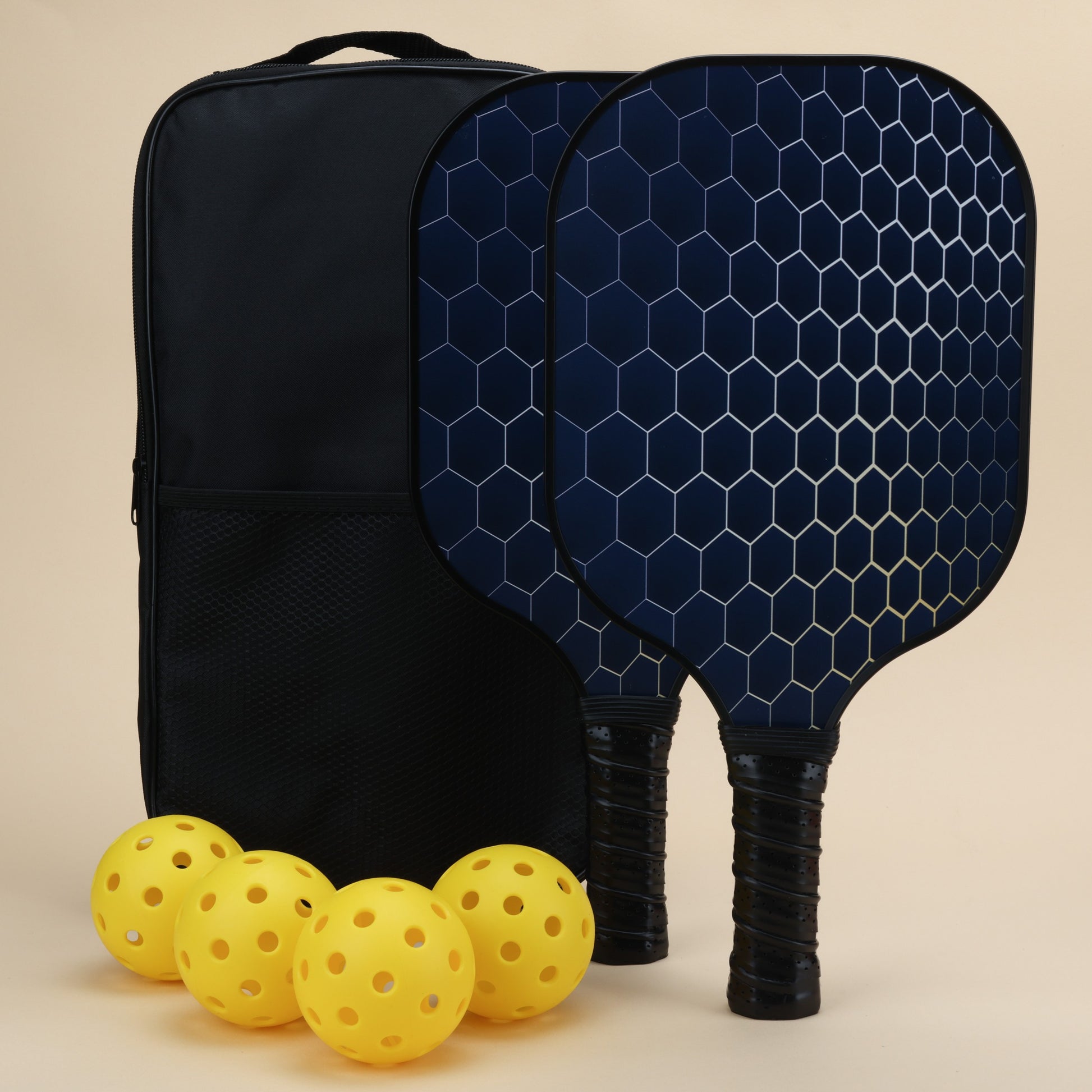 Smash Pickleball paddle set with honeycomb design, black bag, and yellow pickleball balls for an enhanced playing experience. Ideal for beginners and professionals.







